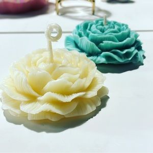 Handcrafted natural beeswax candles set of 2